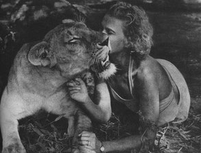 Joy Adamson con Elsa la leonessa (1956)
