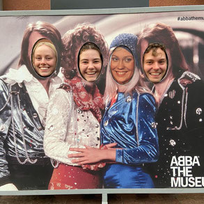Greta, ich und Justus beim Abbamuseum.