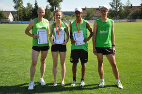 Erfolgreich über 800m (vl): Michael Sandner (Platz 4), Sarah Bischoff (Schwäb.+ Kreismeisterin), Abdelkarim Oubaoane (2 Meistertitel) und Lian Scherer (Platz 5 über 200m)