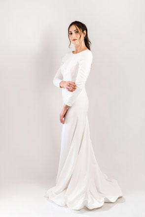 Robe de mariée féminine et élégante