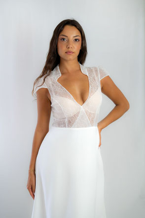 Robe de mariée en dentelle féminine