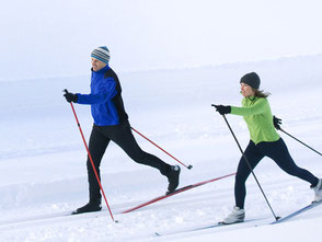 deux skieurs de fond, location point glisse Ariège