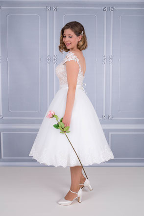 Petticoat Brautkleid mit Rückenausschnitt