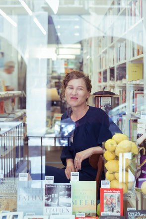SUSANNE FÜR MÜNSTERGASS BUCHHANDLUNG