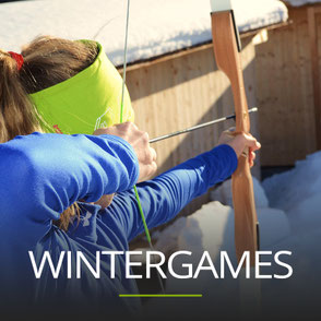 Frau beim Bogenschießen mit Schnee im Hintergrund, Schriftzug: WINTERGAMES