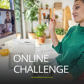 Frau am Computer bei einem online Meeting, Schriftzug: ONLINE CHALLENGE
