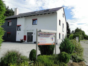 Aussenansicht der Praxis Kinderarzt Gauting