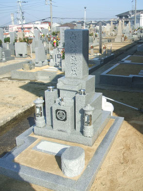 神戸型８寸芝台付墓　アーバングレー（インド産）