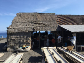 Bali ubud guest house coco now laundry バリ島ウブドにあるココナウではカーチャーターでのオリジナルツアーを承っています。バリの天然ミネラル塩です。