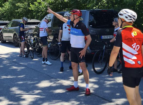 Start 19.06.26: "Dort, ist der Gaisenberg... der erste Anstieg" so Tourführer Jürgen L.