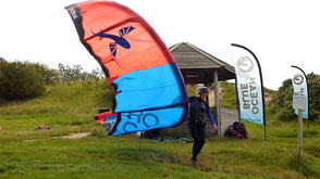 Oceanblue Watersports schult am Privatspot in Rerik am Kuhberg. Viel Platz im Stehrevier für deinen Kitekurs an der Ostsee