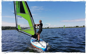 windsurfen lernen im surfkurs an der ostsee in rerik in der surfschule