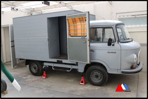 Arrestantenwagen (Barkas 1000).