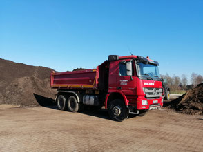 Hilgen Bus Lkw Busfahrt Erdarbeiten Transport Sand Tieflader Reise Hilgen Bus Lkw Busfahrt Erdarbeiten Transport Sand Reiseverkehr Busfahrt Bustour Linienverkehr Bus Transport Reise Urlaub Lkw Sand Mutterboden Füllsand Auskoffern Baggerarbeiten Baustelle 