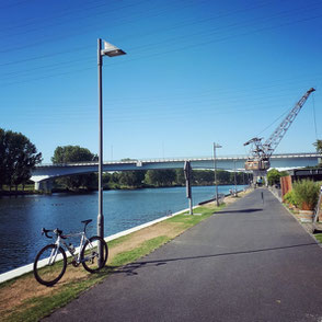 Mit dem Commuter Bike zur Arbeit fahren 