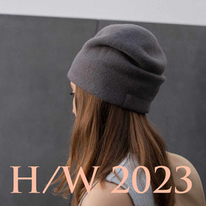 Winterkollektion 2023 / Silvia Bundschuh Hutdesign Hamburg / Beanie Schurwolle Bella/ Foto Manu Junemann