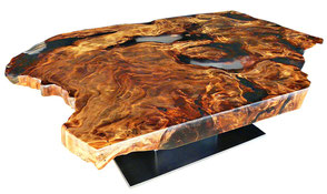Exklusiver Designer Couchtisch mit Tischplatte aus kunstvoller Kauri Wurzel, außergewöhnlicher Couchtisch wertbeständig, hochwertiger Holztisch