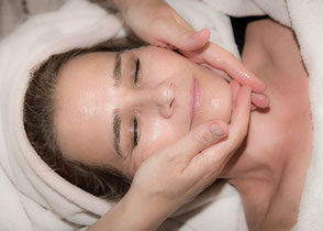 Körperbewusstsein; Die Kraft der Achtsamkeit; spüren und fühlen; Massage; TouchLife; Ruhe, Loslassen