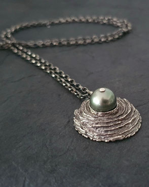 Pendentif argent 925 oxydé serti d'une perle de Tahiti