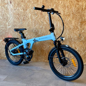 ADO AIR 20 PROの車体画像(エア20プロ/ブルー)