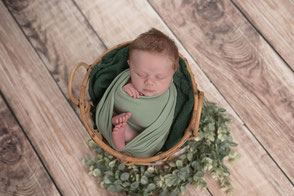 Photographe bébé naissance Dijon Beaune Auxonne
