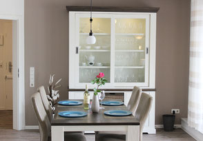 Helles Wohnzimmer der Ferienwohnung Penthouse Grömitz