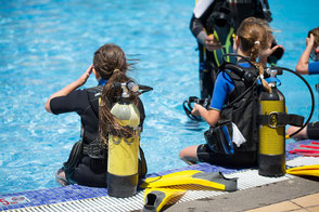 Kindertauchkurse für Kinder zwischen 8 und 14 Jahren  (Delfin 1 bis Delfin 3)