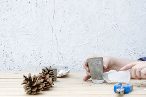 Unwrapping concrete from a plastic cup