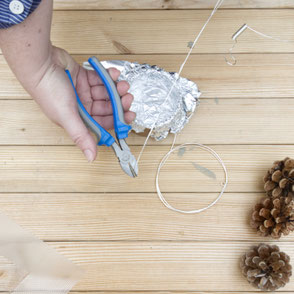 Wire cutting and bending for the concrete floating pine cone PASiNGA tutorial