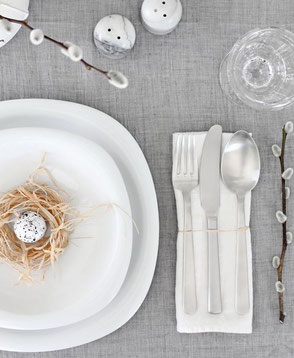 Modern Easter Table Setting, Inspiration Collection via PASiNGA.com and image via style-files.com