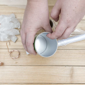 Recycled food packaging mould for PASiNGA concrete diy