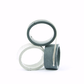 Concrete bracelet, watch display stand by PASiNGA