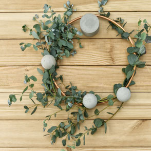 DIY Wreath With Concrete And Copper Tutorial