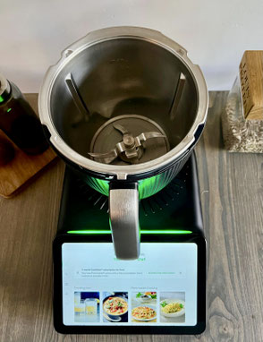 Thermomix TM7 apparaat met groot touchscreen