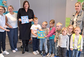 Katharina Fegebank und die Kita Schatzkinder