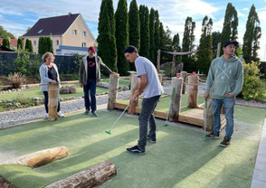 Spaß auf der Minigolfanlage Rerik