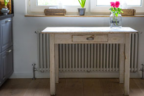 Tisch Küchentisch Vintage Antik Furniture Mülheim an der Ruhr Brocante Echtholz Grau Holz Alt Esstisch Möbel Ruhrgebiet Shabby Chic Landhaus Stil 