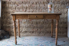 Tisch Küchentisch Vintage Antik Furniture Mülheim an der Ruhr Brocante Echtholz Grau Holz Alt Esstisch Möbel Ruhrgebiet Shabby Chic Landhaus Stil 