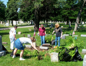 Oakhill Cemetery Cleanup, Eva Gray Gravesite - June 23, 2001