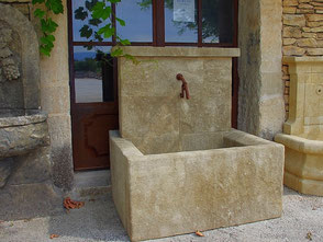 Naturstein Gartenbrunnn aus Provence