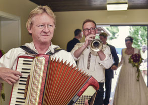 Hochzeitsband Bayern - Einmarsch des Brautpaares