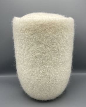 Strickfilzurne in weiß