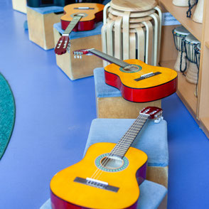 Gruppenunterricht, Cajonunterricht, Gitarrenunterricht, AG, Arbeitsgemeinschaft, Adendorf Grundschule, Musikplanet Lüneburg