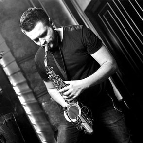 Stas Stanislav Lystopad, Saxophon, Klarinette, Saxophonunterricht, Klarinettenunterricht, Musikunterricht, Lüneburg, Musikplanet Lüneburg, Musikunterricht Anfänger, Musikunterricht Fortgeschrittene