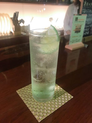 梅田カレーバーAlone　Café＆Bar運　ジントニック