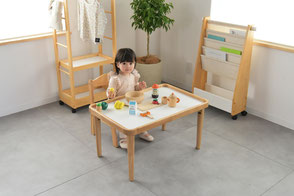 Kidzoo フォールディングプレイテーブル 