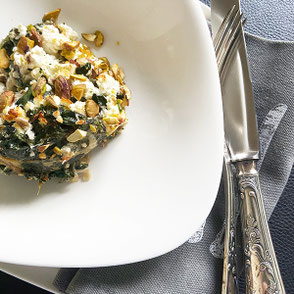 Kerstins Keto, Ofen-Spinat mit Feta, Zatar & Nüssen