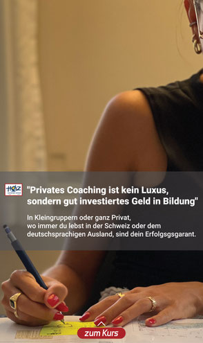 Frau mit rotem Nagellack arbeitet konzentriert mit Marker an einer Seekarte – Symbolbild für persönliches Hochseeschein Coaching in der Schweiz.