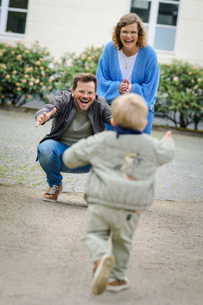 lustige-familienshootings-in-duesseldorf-und-duisburg-familienfotos