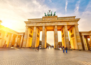 Brandenburger Tor bei Sonnenaufgang Berlin 2026